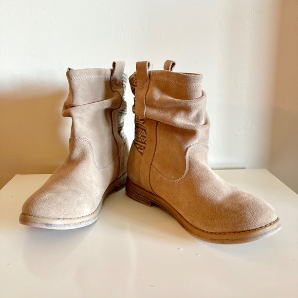 Toms leather Laurel boots, girls 4, women’s 6-6.5 - Picture 5 of 7